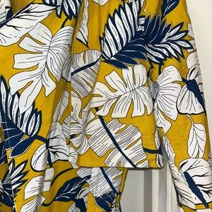 FRNCH PARIS Leap design dress open front robe like style with tie.